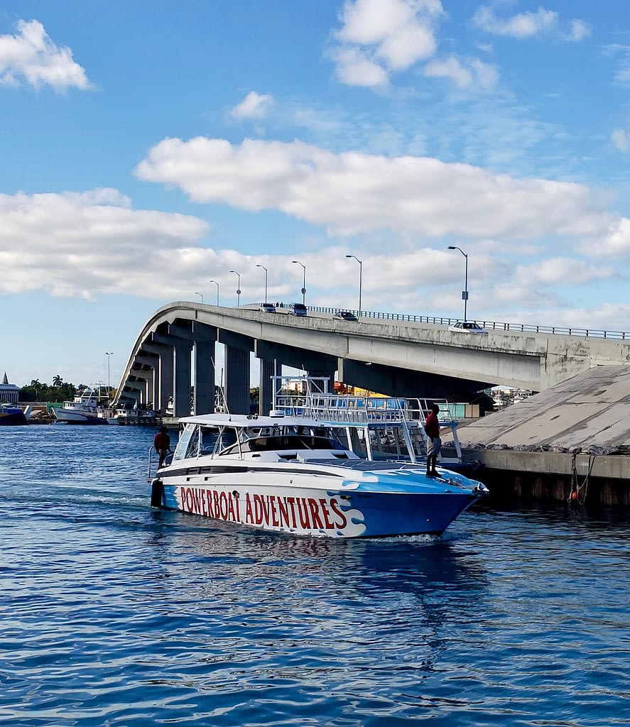 Powerboat, Powerboat Adventures, The Exumas, The Bahamas