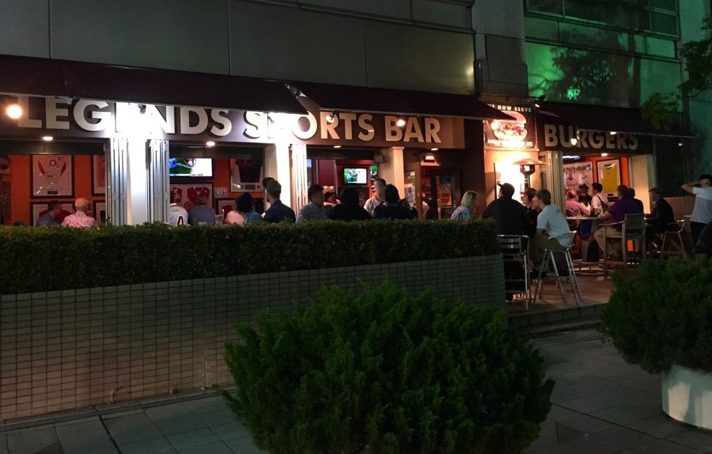 Legends Bar and Restaurant, Roppongi, Tokyo, Japan