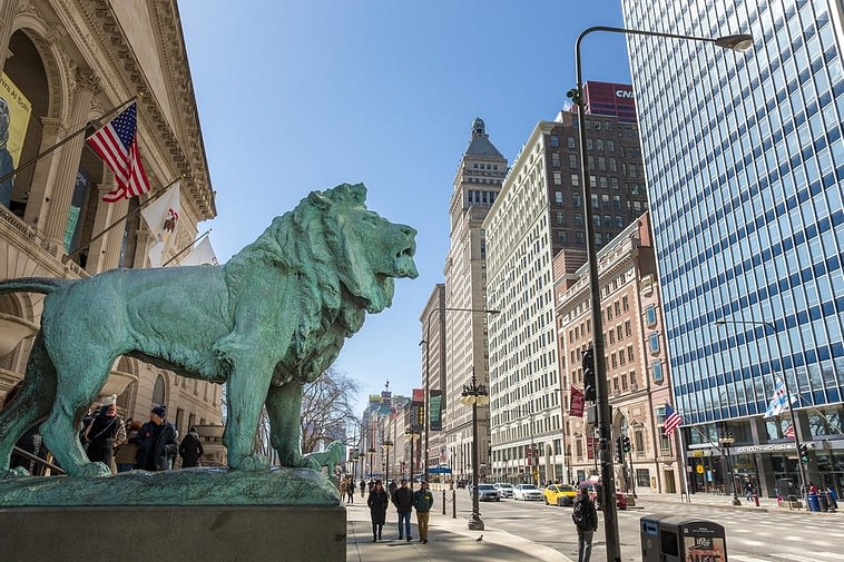 Bronze lion, The Art Institute of Chicago, Illinois