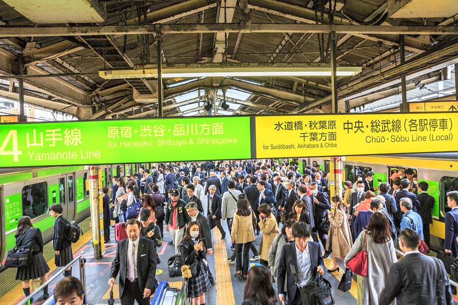 Rush Hour, Yamanote Line, Shinjuku Station, Tokyo, Japan